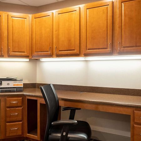 Hampton Inn & Suites Cedar Rapids Εξωτερικό φωτογραφία