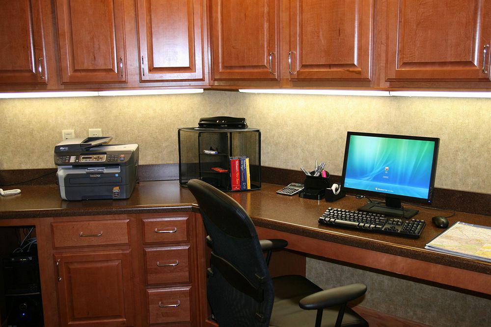 Hampton Inn & Suites Cedar Rapids Εξωτερικό φωτογραφία