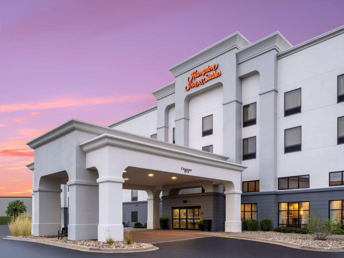 Hampton Inn & Suites Cedar Rapids Εξωτερικό φωτογραφία