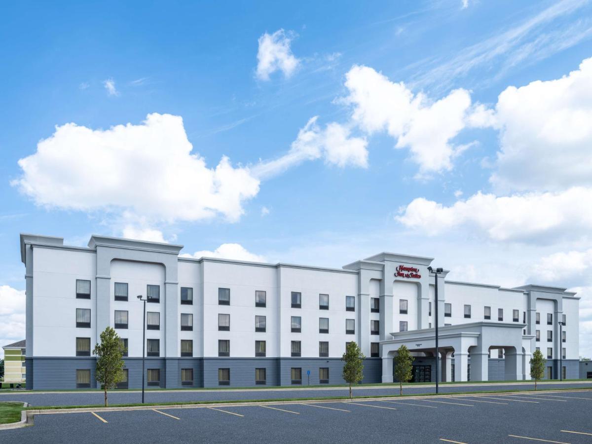 Hampton Inn & Suites Cedar Rapids Εξωτερικό φωτογραφία
