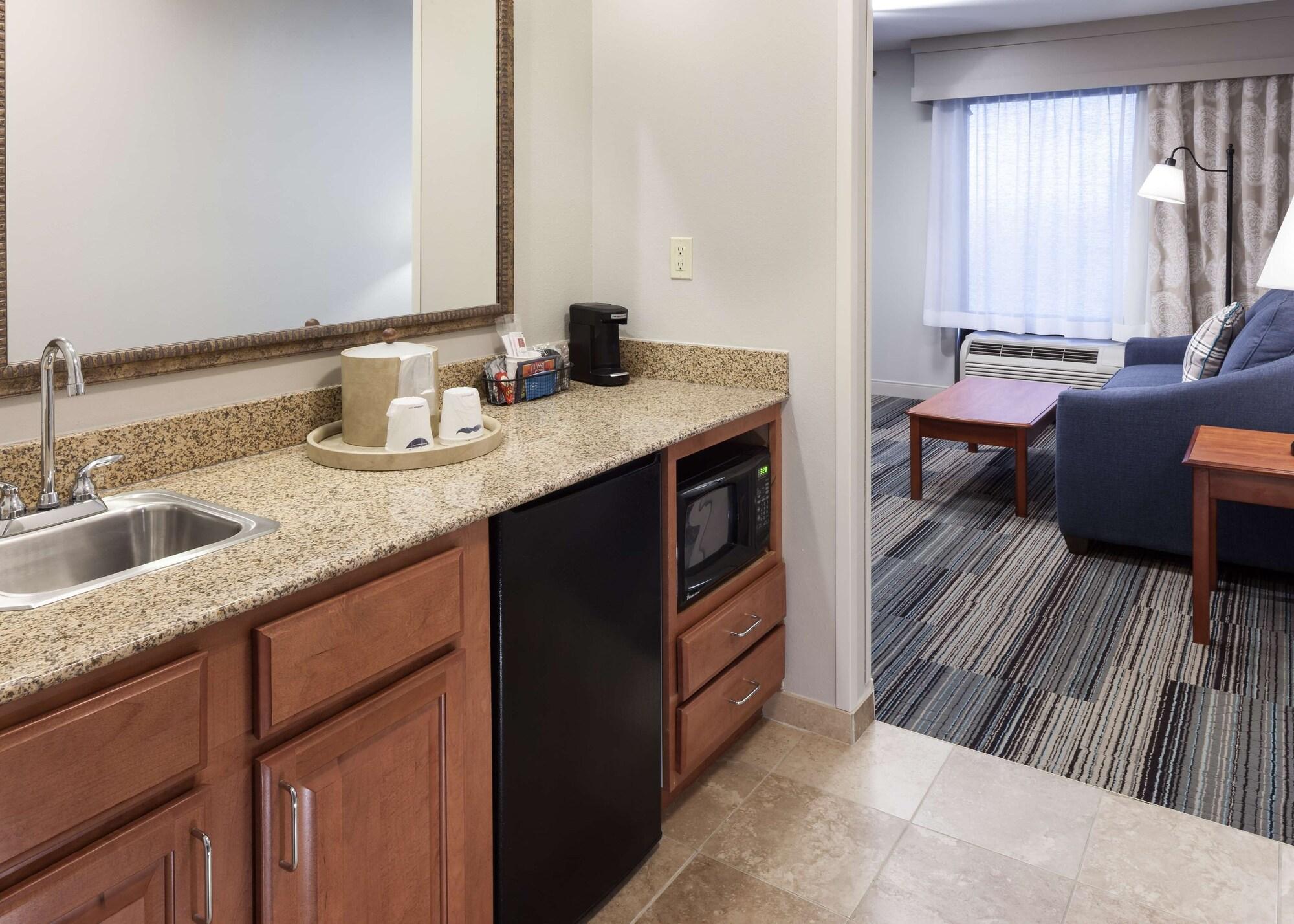 Hampton Inn & Suites Cedar Rapids Εξωτερικό φωτογραφία