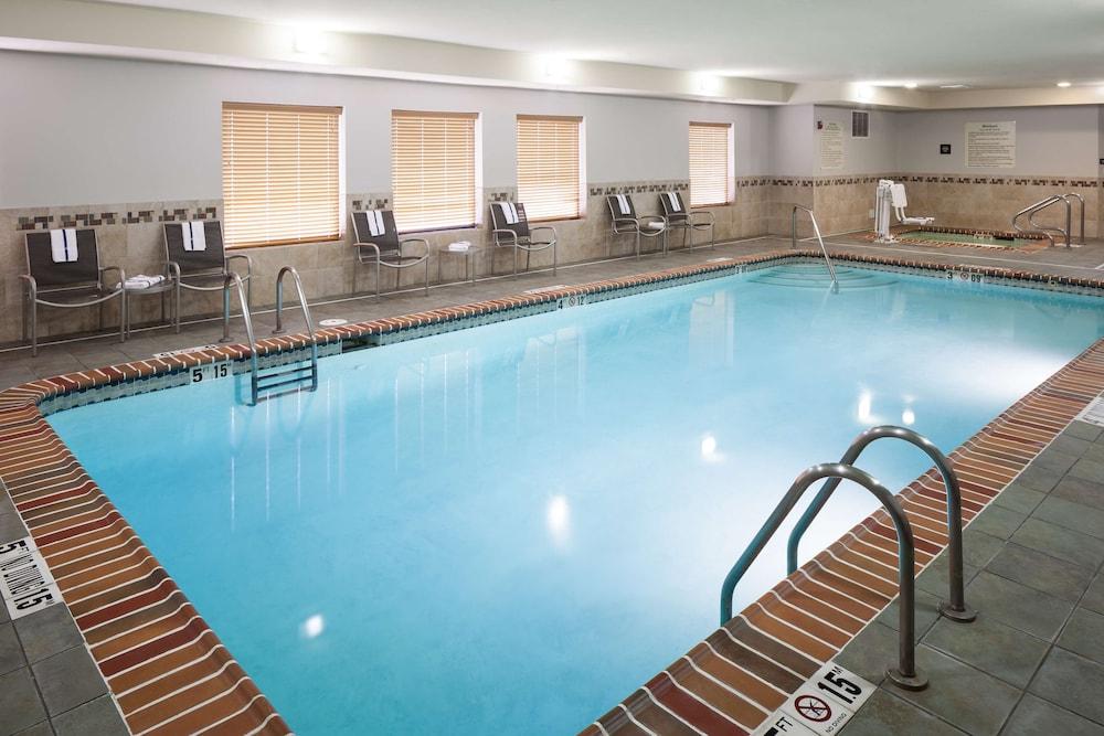 Hampton Inn & Suites Cedar Rapids Εξωτερικό φωτογραφία