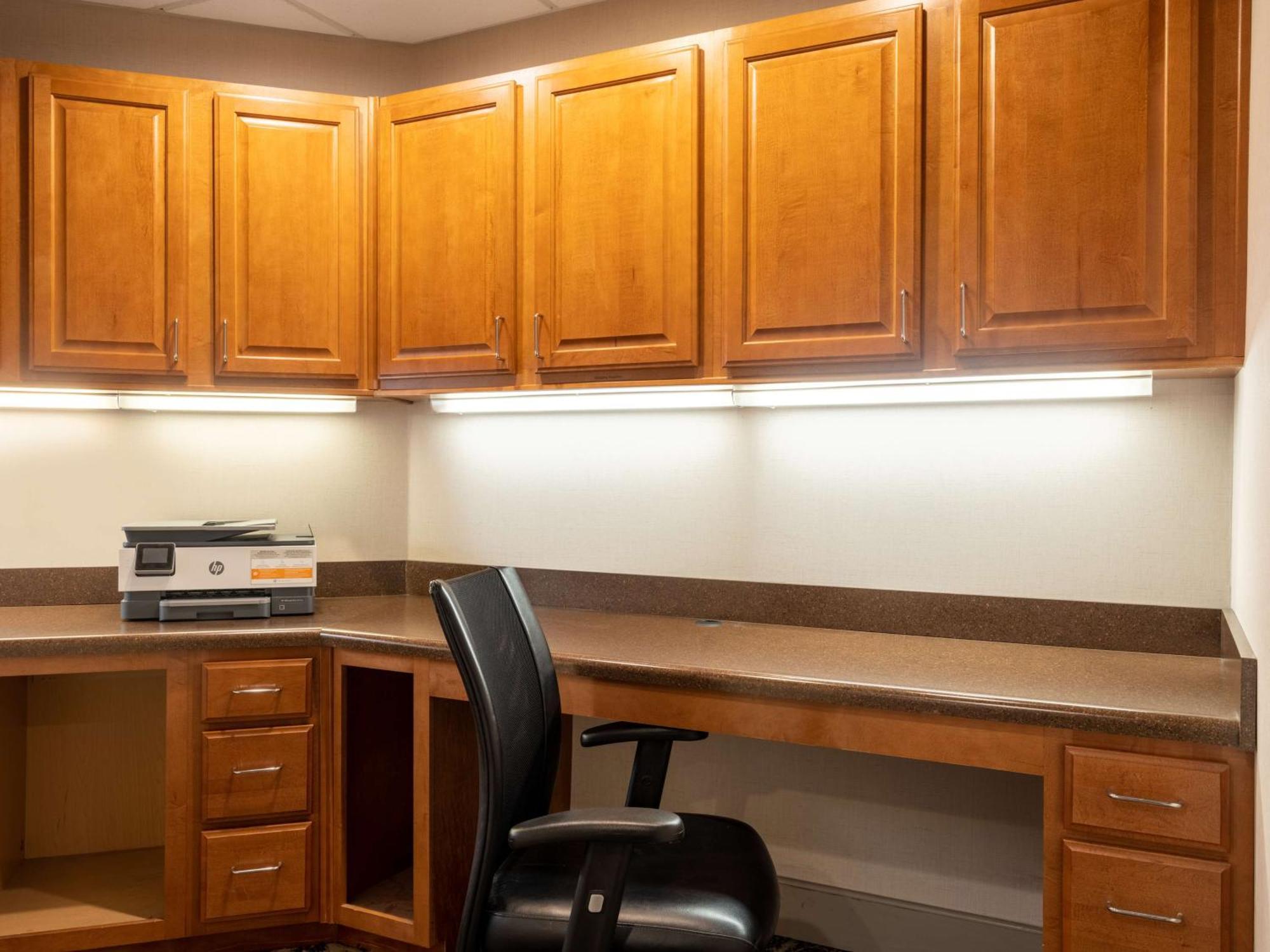 Hampton Inn & Suites Cedar Rapids Εξωτερικό φωτογραφία
